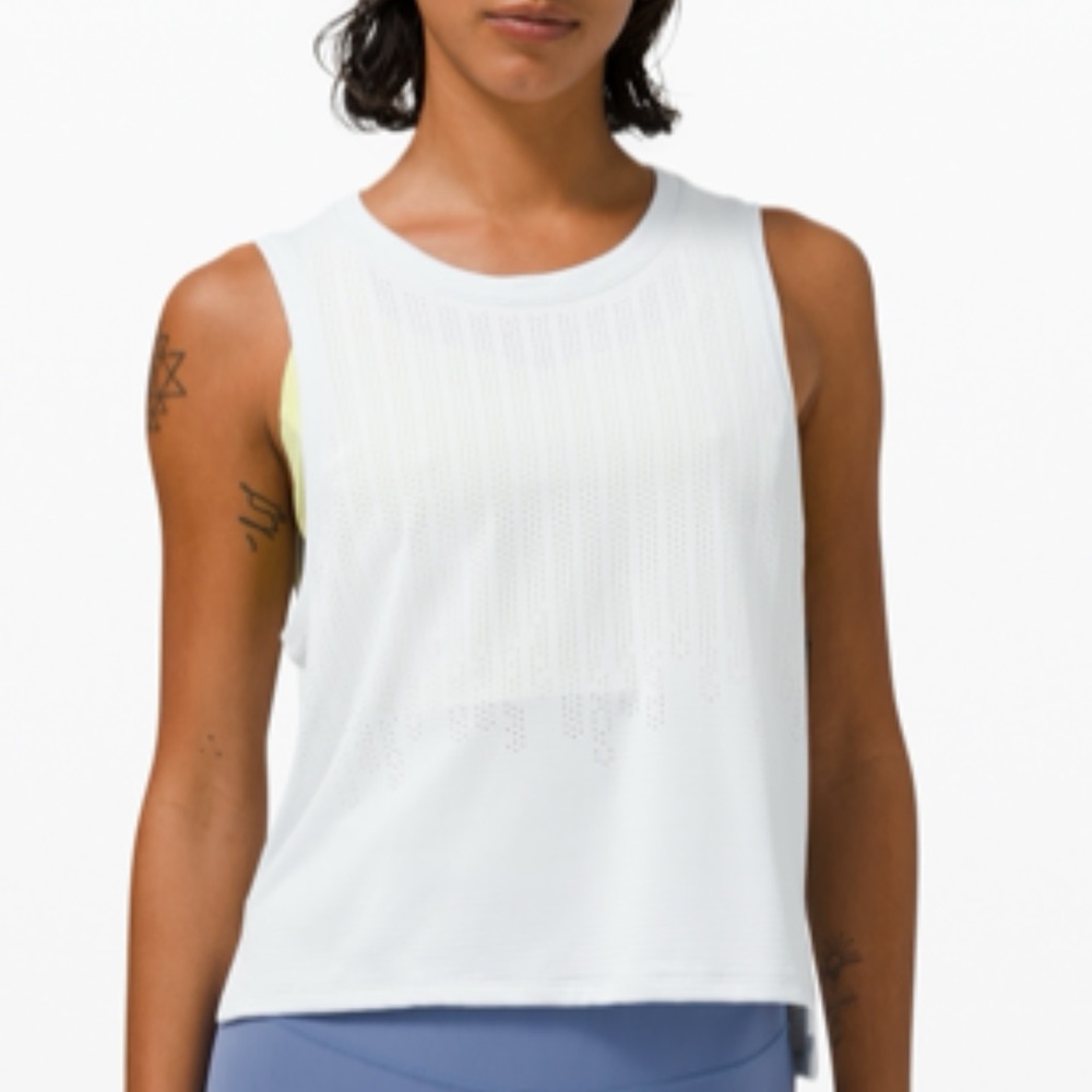 Lululemon NWT Train to be tank white stripe 12